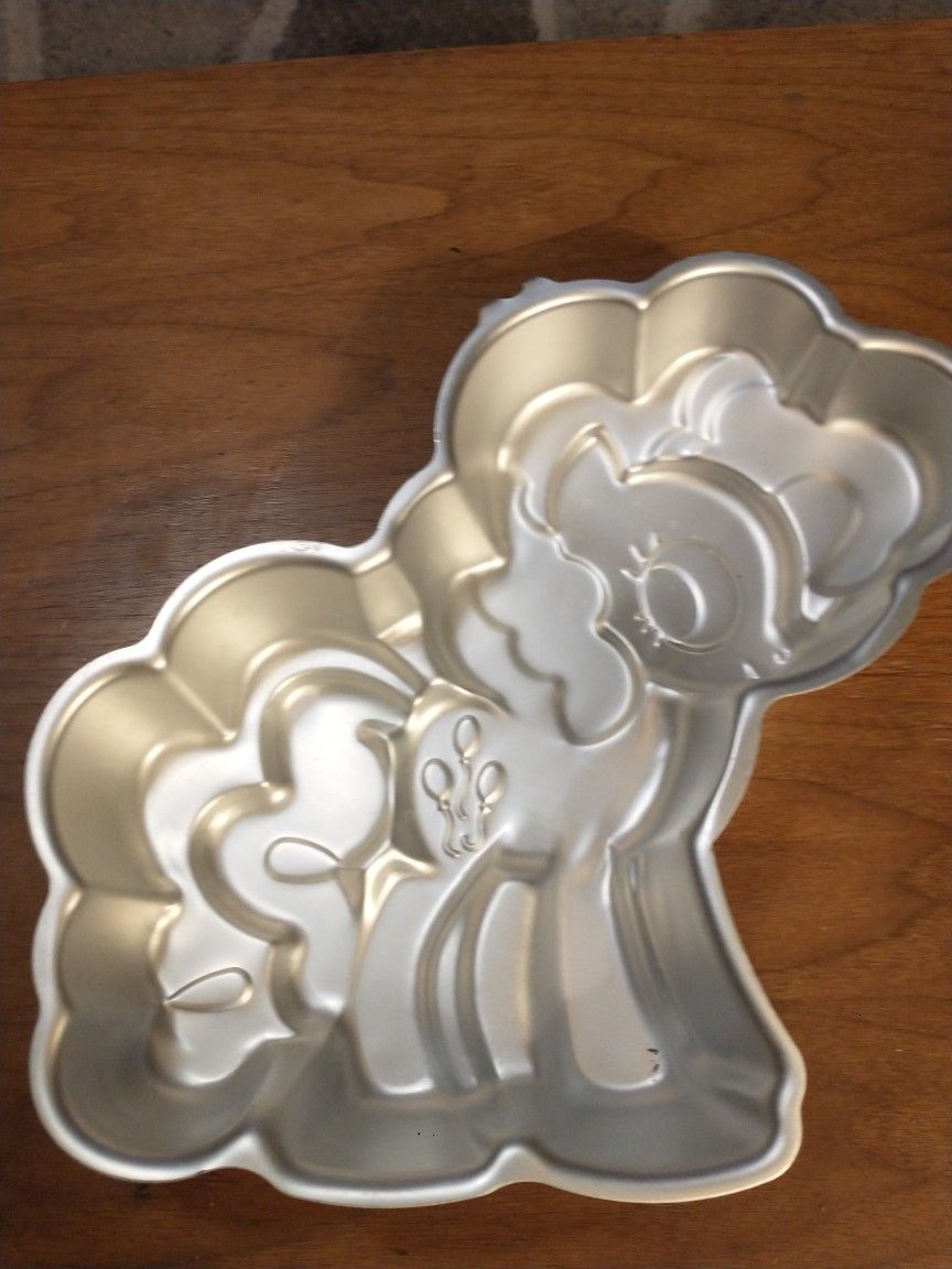 Wilton my little pony cake pan