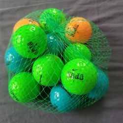 Dozen nike golf mojo balls vintage