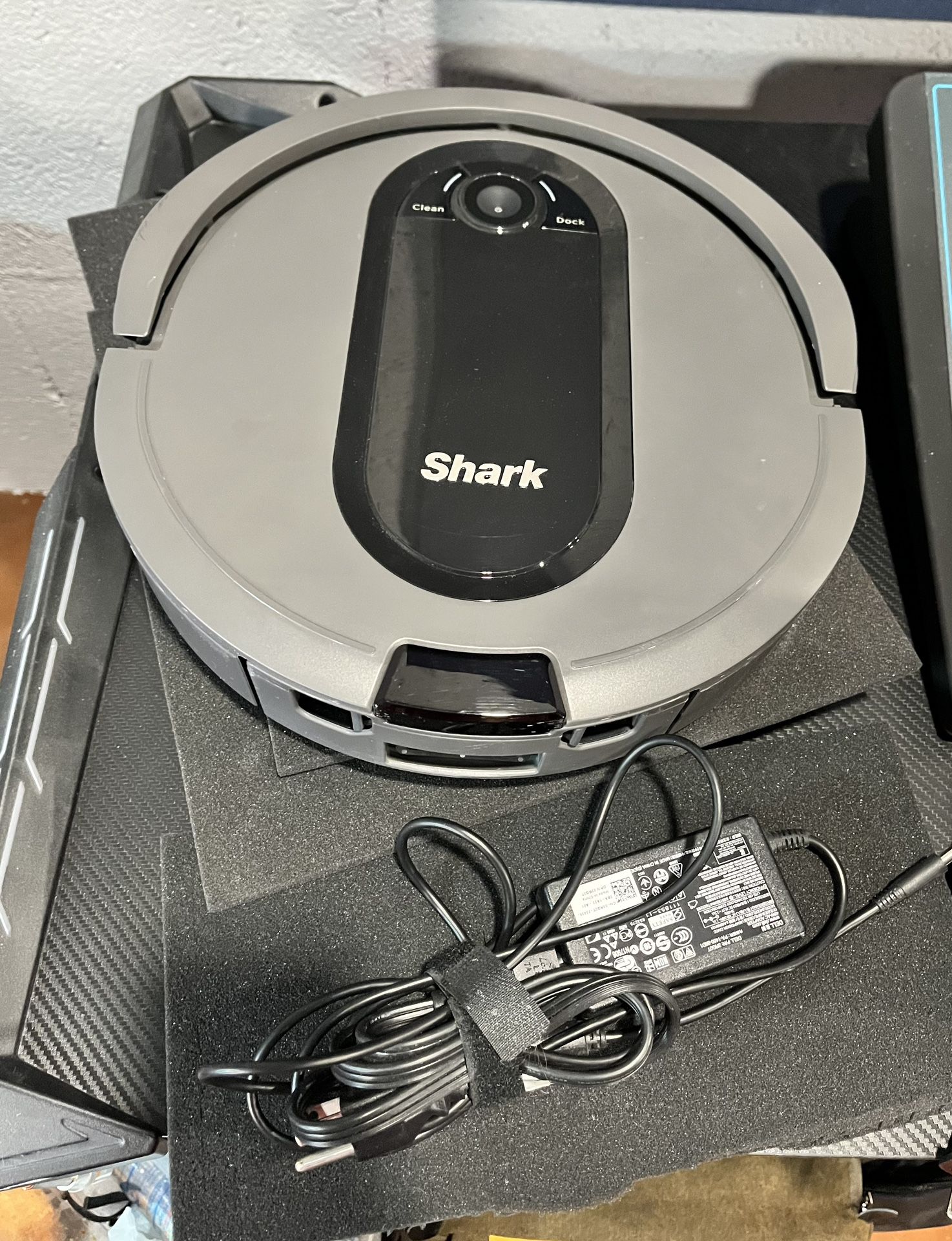 Shark AV911S EZ Robot Vacuum/Self-Empty Base