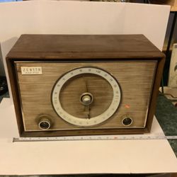 Vintage Zenith AM/FM Radio Receiver Model S-53035, Powers On And Functions, 10.5”H X 16”W X 8”D Works great and sounds great, from 1(contact info remo