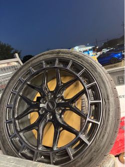 Vossen Hfx1 tinted gloss black finish 24x10 nitto 420v tires