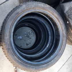 225 45 19 tires Set of 4 95% life