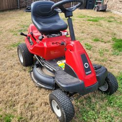 Riding Lawnmower 