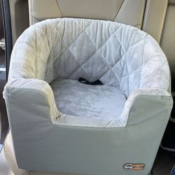 K & H  Small Dog Bucket Booster Seat , Gray . Excellent Condition Like New,