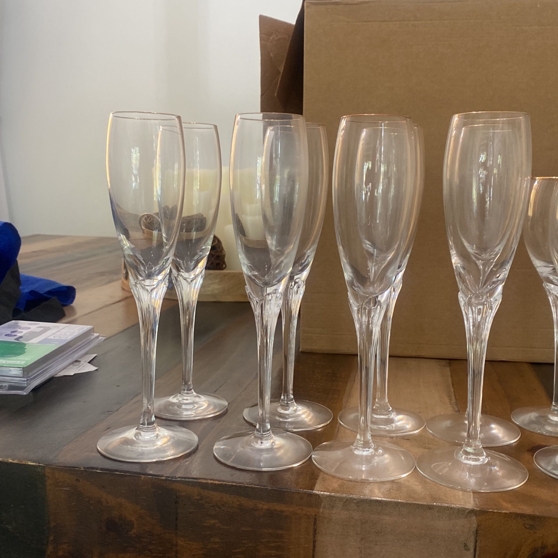 Set Of 24 Vine Glasses 
