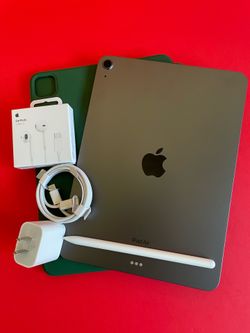 Apple IPad Air 5th Generation (10.9” Liquid Retina/ M1 chip / 2022 Model) 64GB with pen, keyboard case & Accessories (256gb $499)