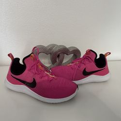 Nike shoes size 9