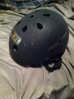 Bicycle helmet