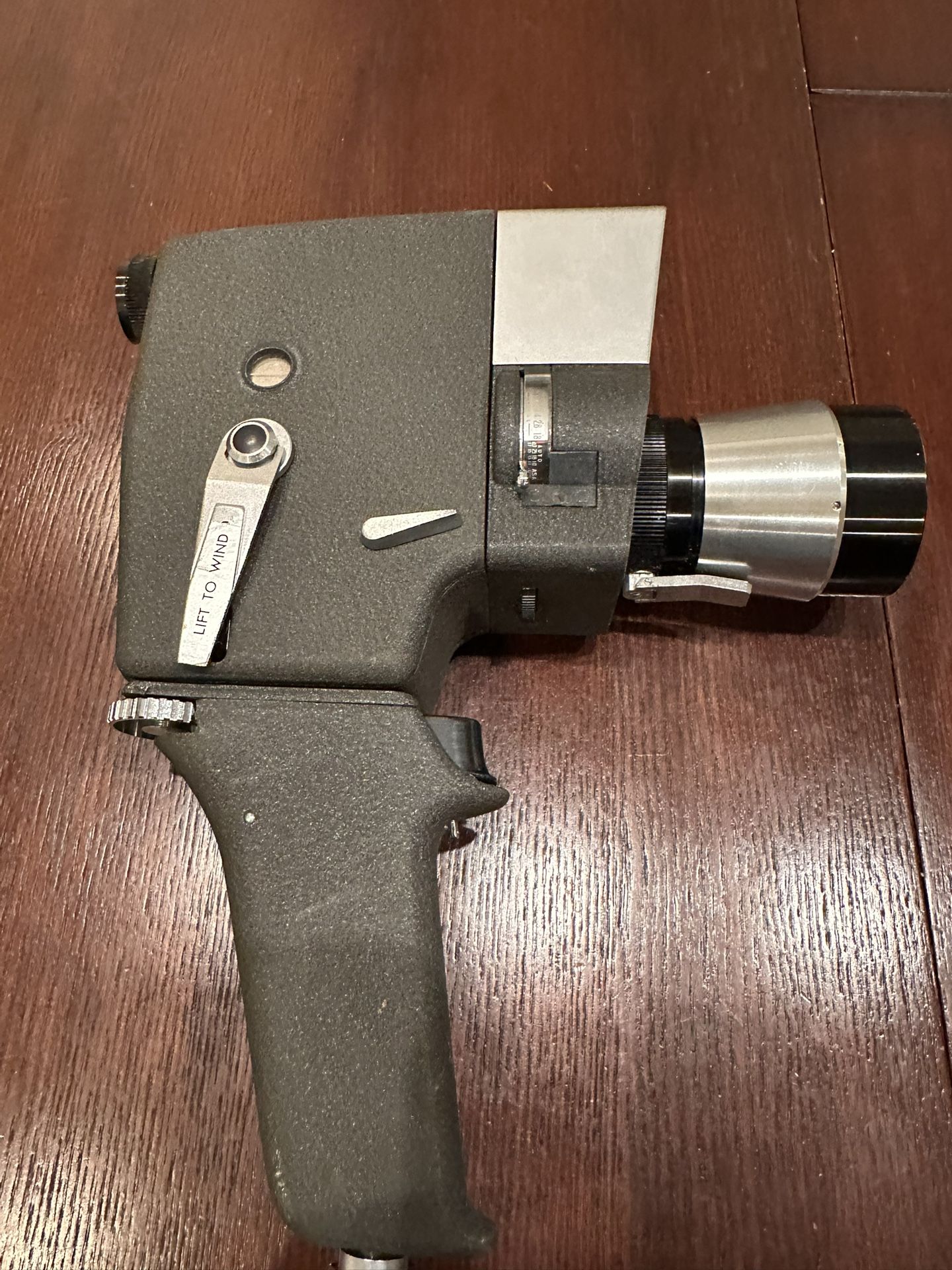 Emdeko ZE-II 8mm Camera With Reflex Zoom