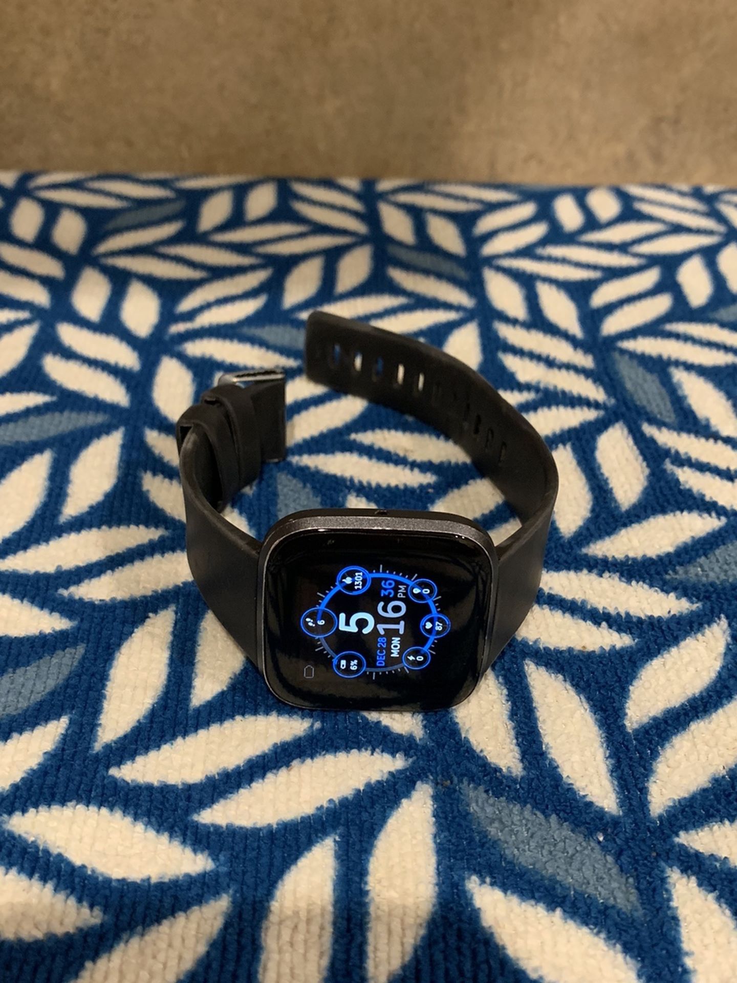 Fitbit Versa Smart Watch