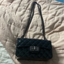 super cute purse for sell 