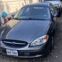 2002 Ford Taurus