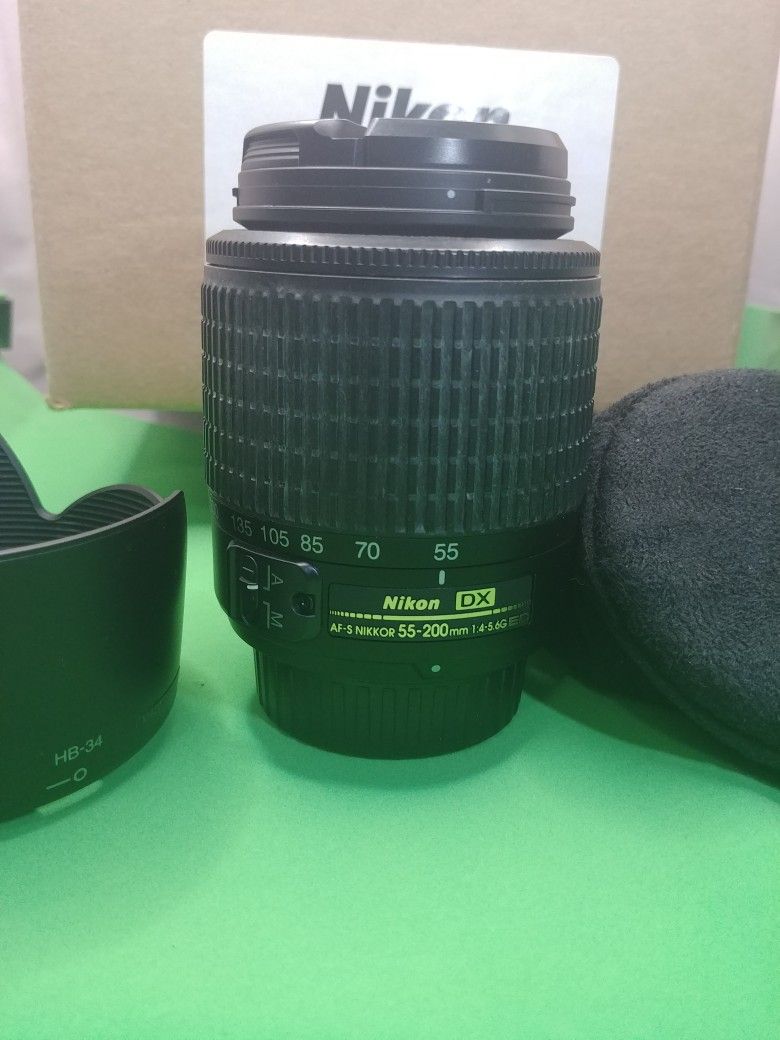 Nikon 200mm Zoom Lens