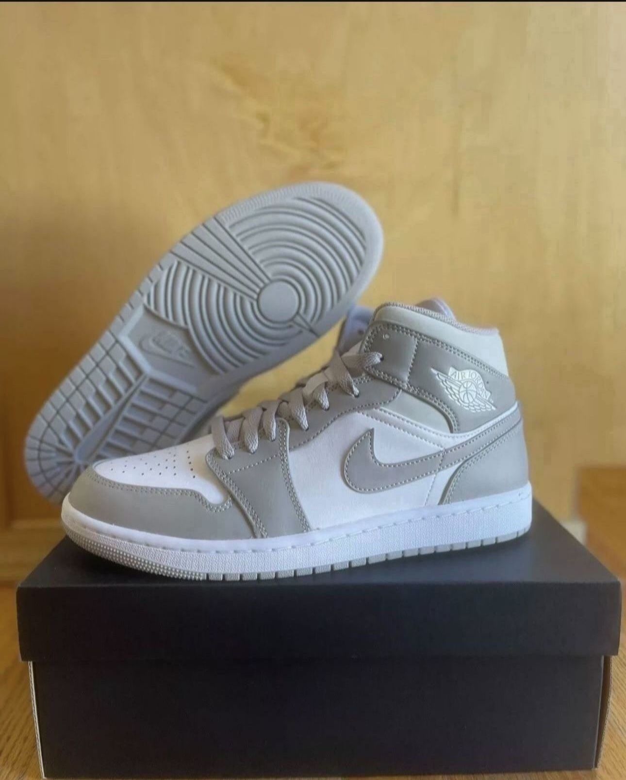 Nike Air Jordan 1 Mid Linen Light Bone White size 9 Brand New