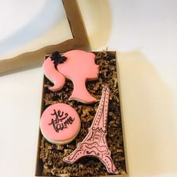 Barbie theme , Paris theme favors