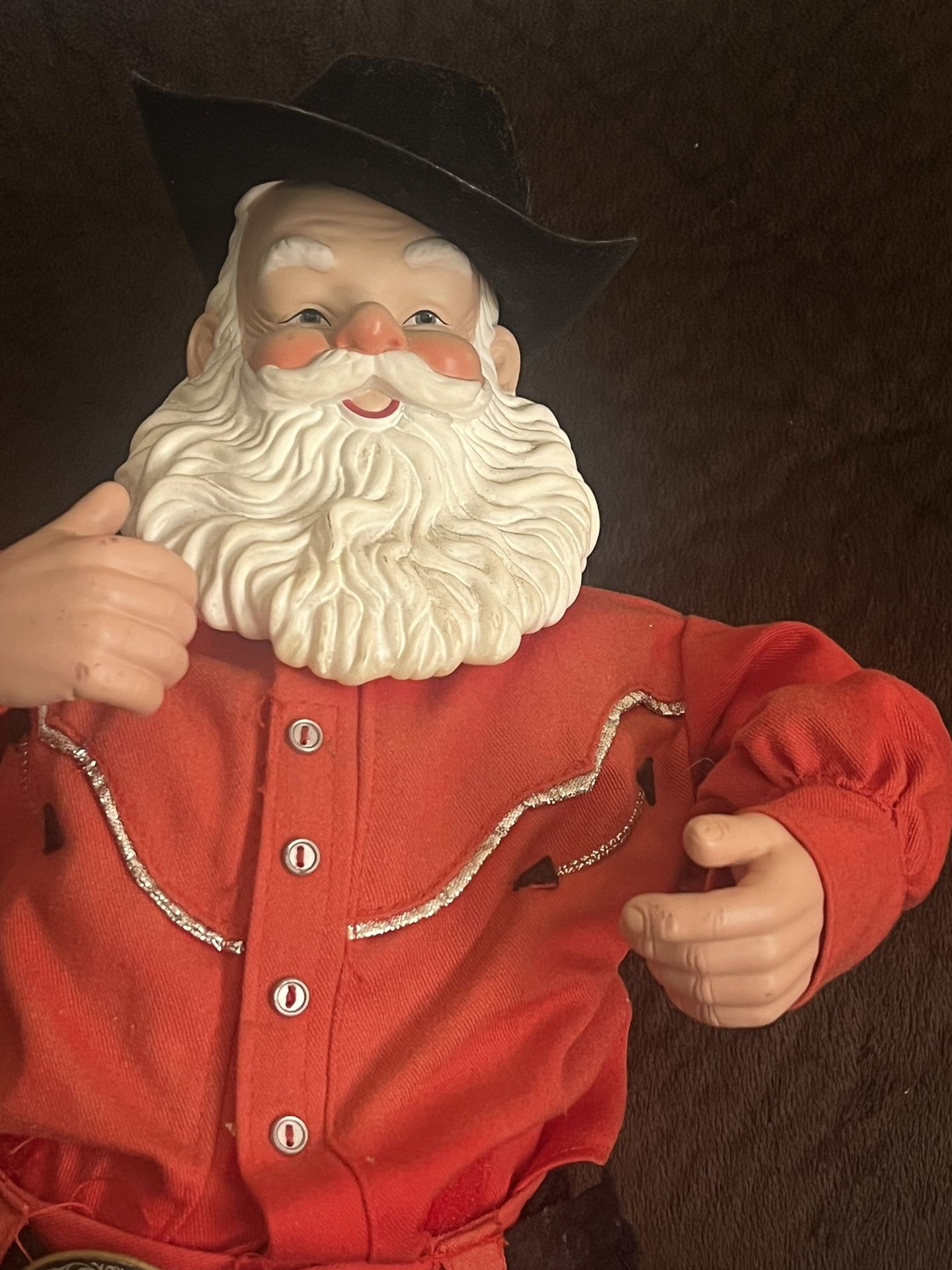 Singing dancing Santa featuring Alan Jackson
