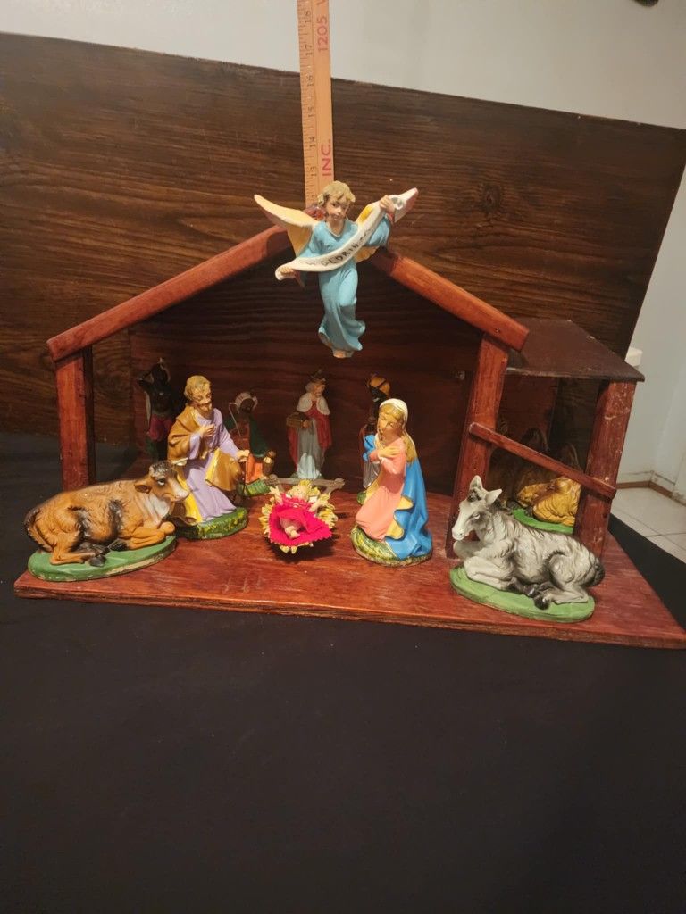 Nacimiento  con casa (junto  o  separado)