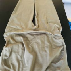 Maternity leggings with scrunch- soft and stretchy material