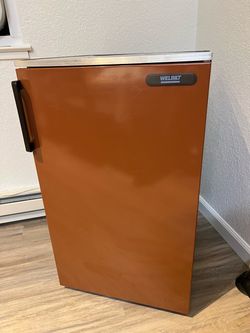 Fridge 4.8 cu ft