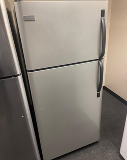 Deal: Frigidaire Top Mount Refrigerator, Stainless – Works great