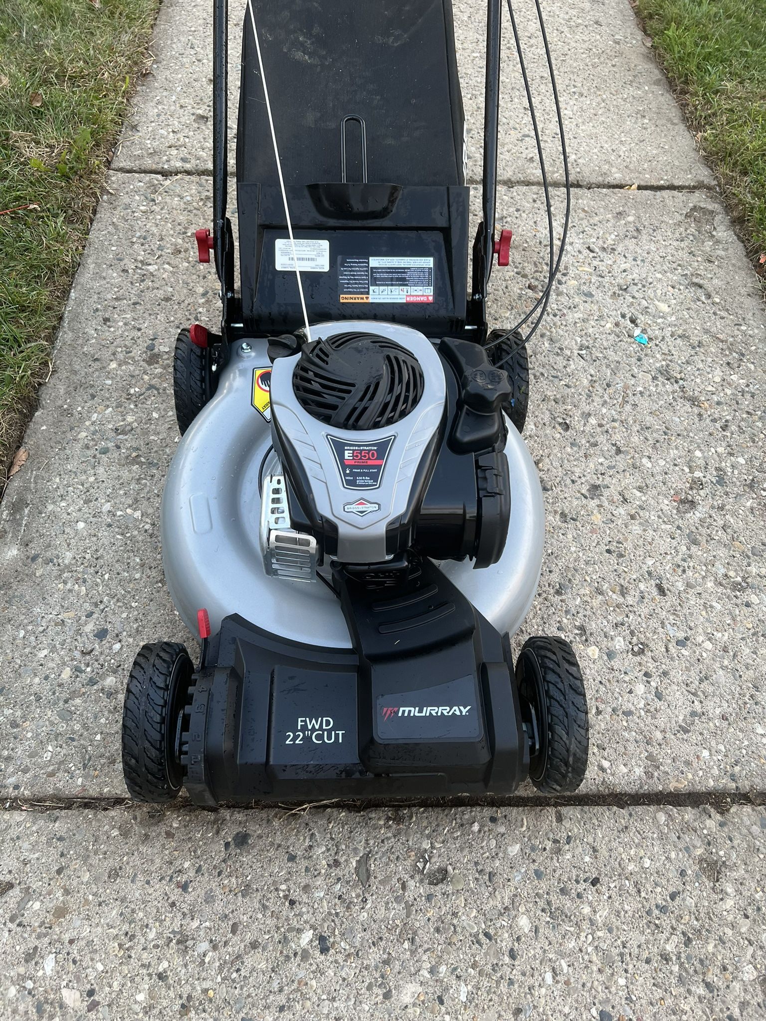 Like New Murray 22” 2 in 1 Front Wheel Drive Self Propelled Bagging Gas Lawnmower Lawn Mower