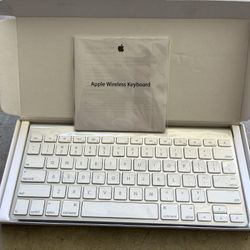 Apple Wireless Keyboard