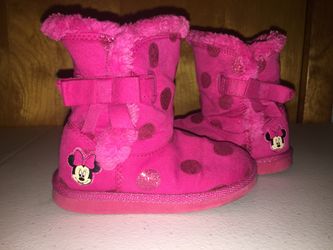 Minnie mouse 7 1/2 winter boots