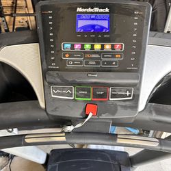 NordicTrack Treadmill (USED) Cracked Cup Holder