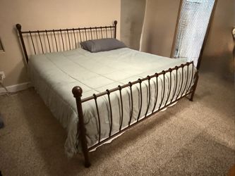 King Size Wrought Iron Bed with Sleep Number Mattress