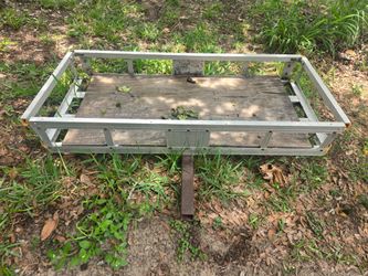 Cargo rack for trailer hitch