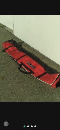 Extra Long padded Snowboard  / Skis Soft Bag By Vertigo Red Black

 78x14x8

In great condition all working fine. No cuts nor rips

Pick up in Hayward