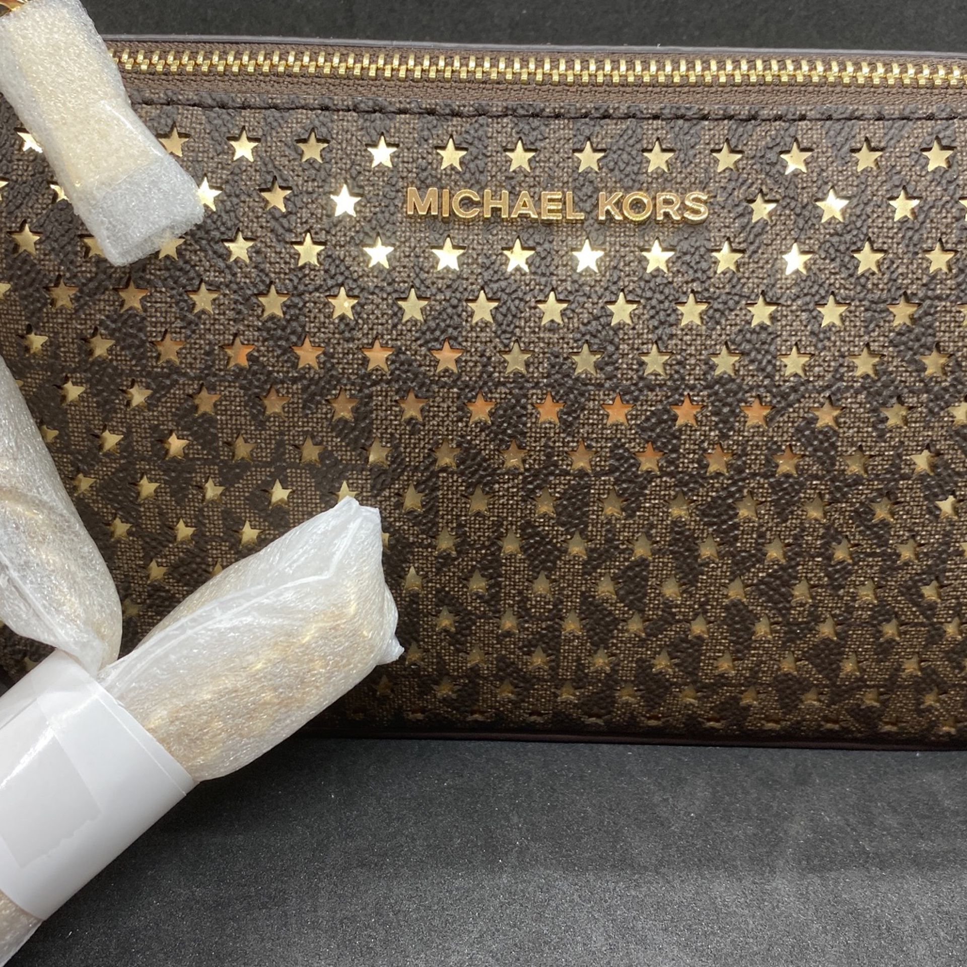 Michael Kors Clutch Handbags