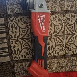 Milwaukee Brushless Grinder 