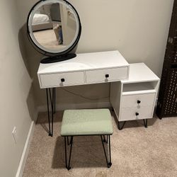 Makeup Vanity 