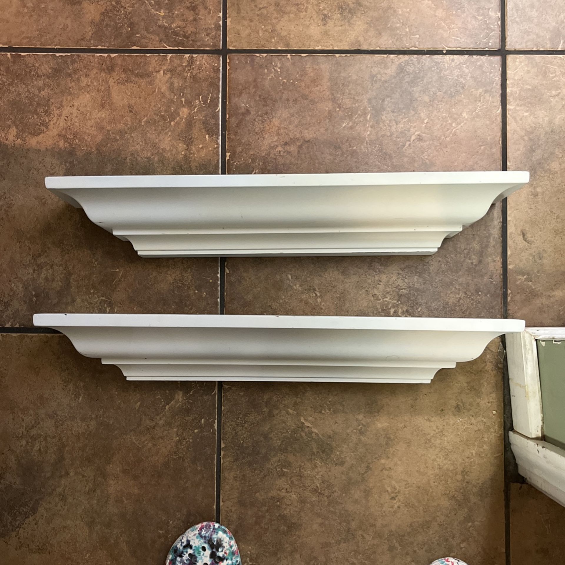 2 White Shelves 