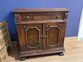 Antique cabinet / dresser / drawers