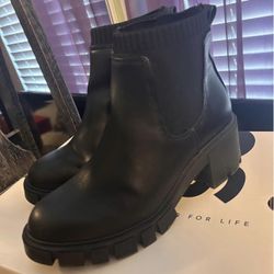 Women’s Black Booties 