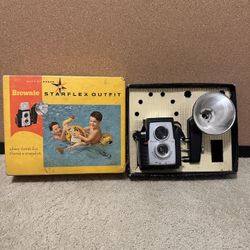 Kodak Brownie Starflex Outfit Film Camera In Box