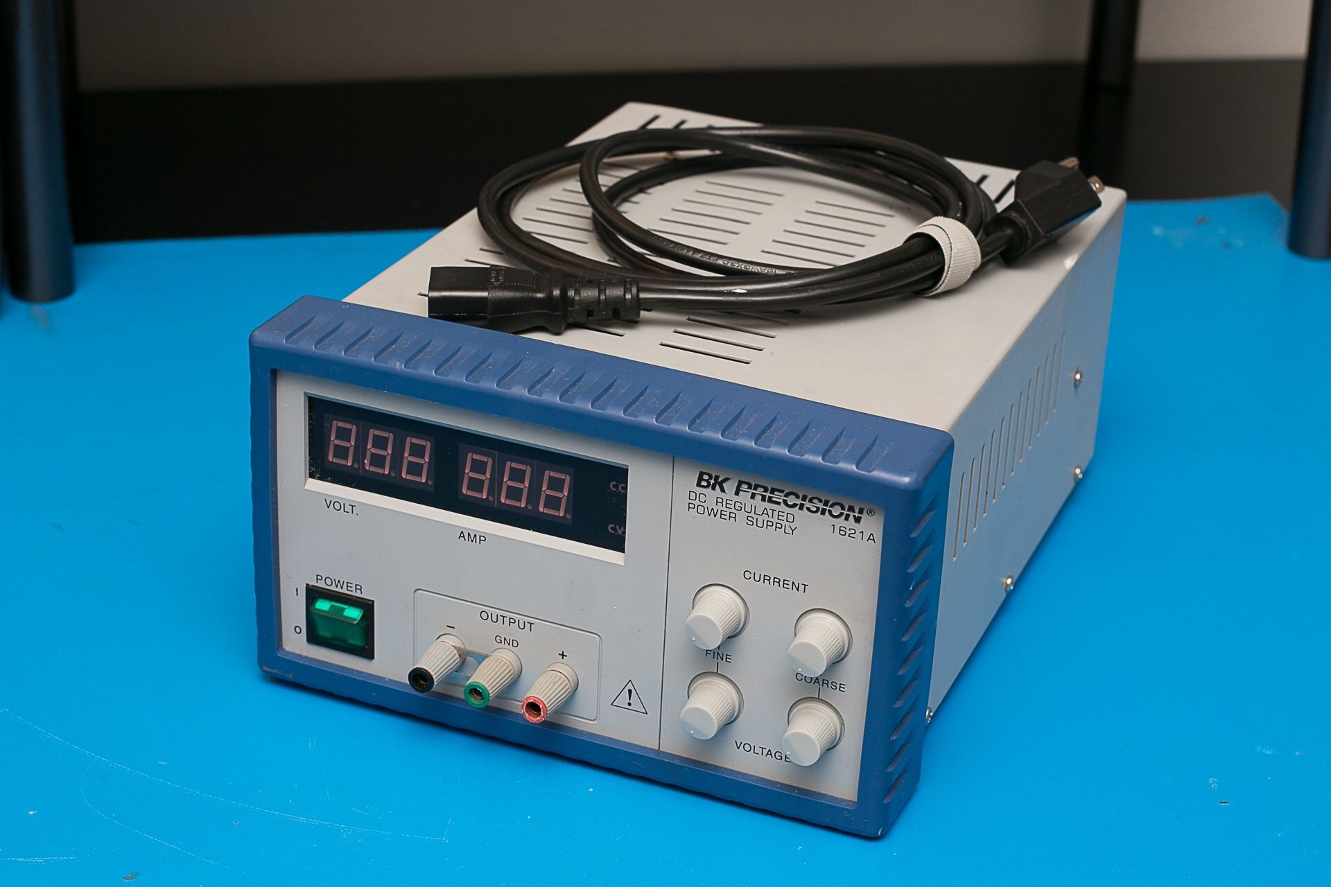 BK Precision 1621A Bench Power Supply