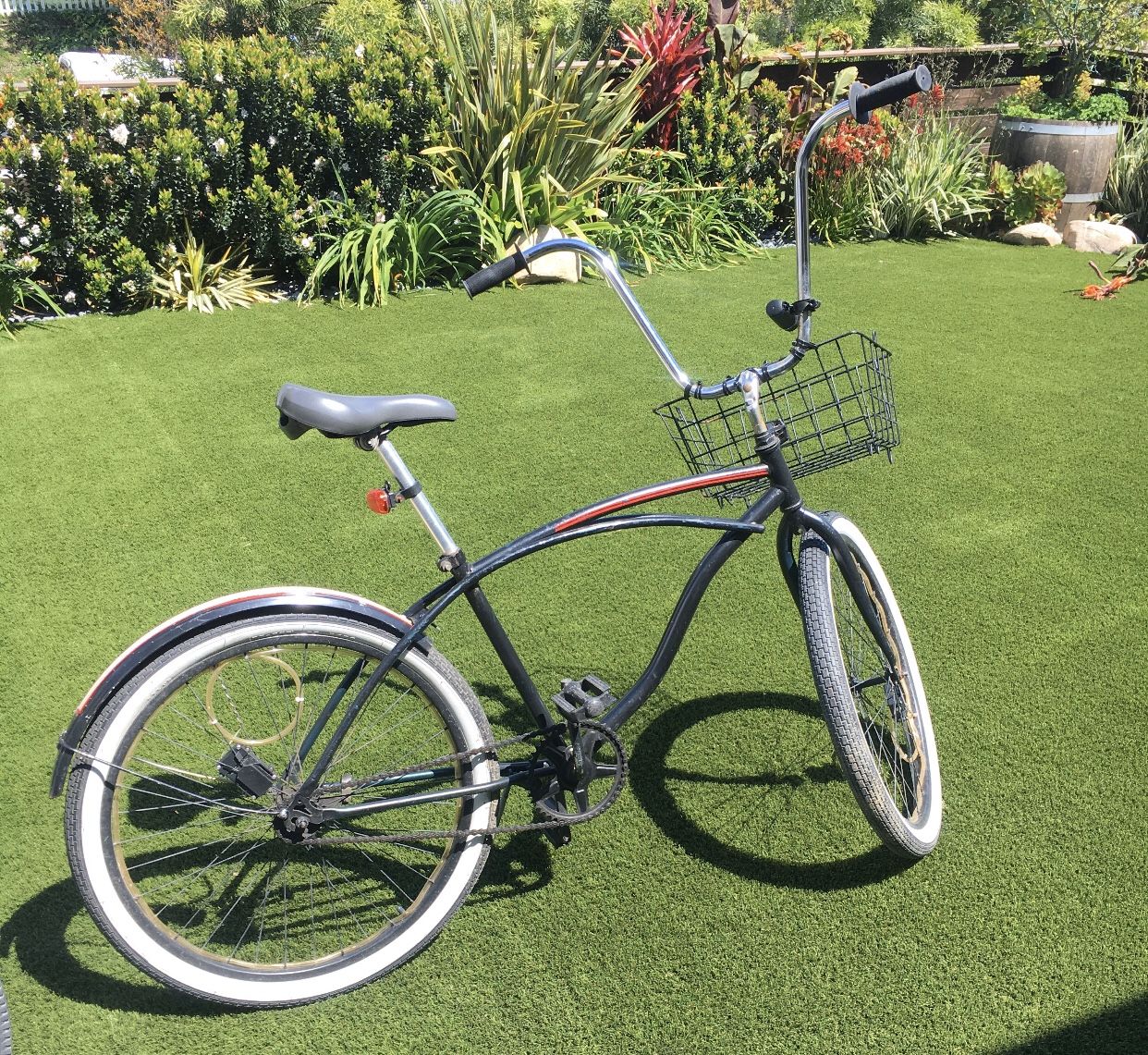Men’s beach cruiser with ape hangers/ basket. In north PB. for Sale in San Diego, CA OfferUp