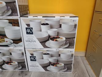 Nellie Mikasa 40 Pieces