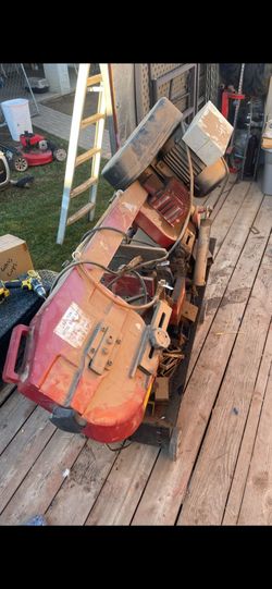 Band saw