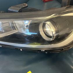 2017 Hyundai Elantra Headlight