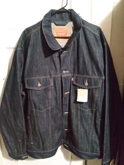 4x men's Levi's jacket
