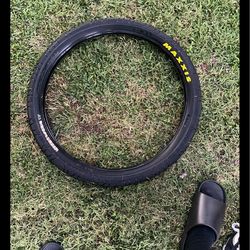 24 inch maxi hooks worms