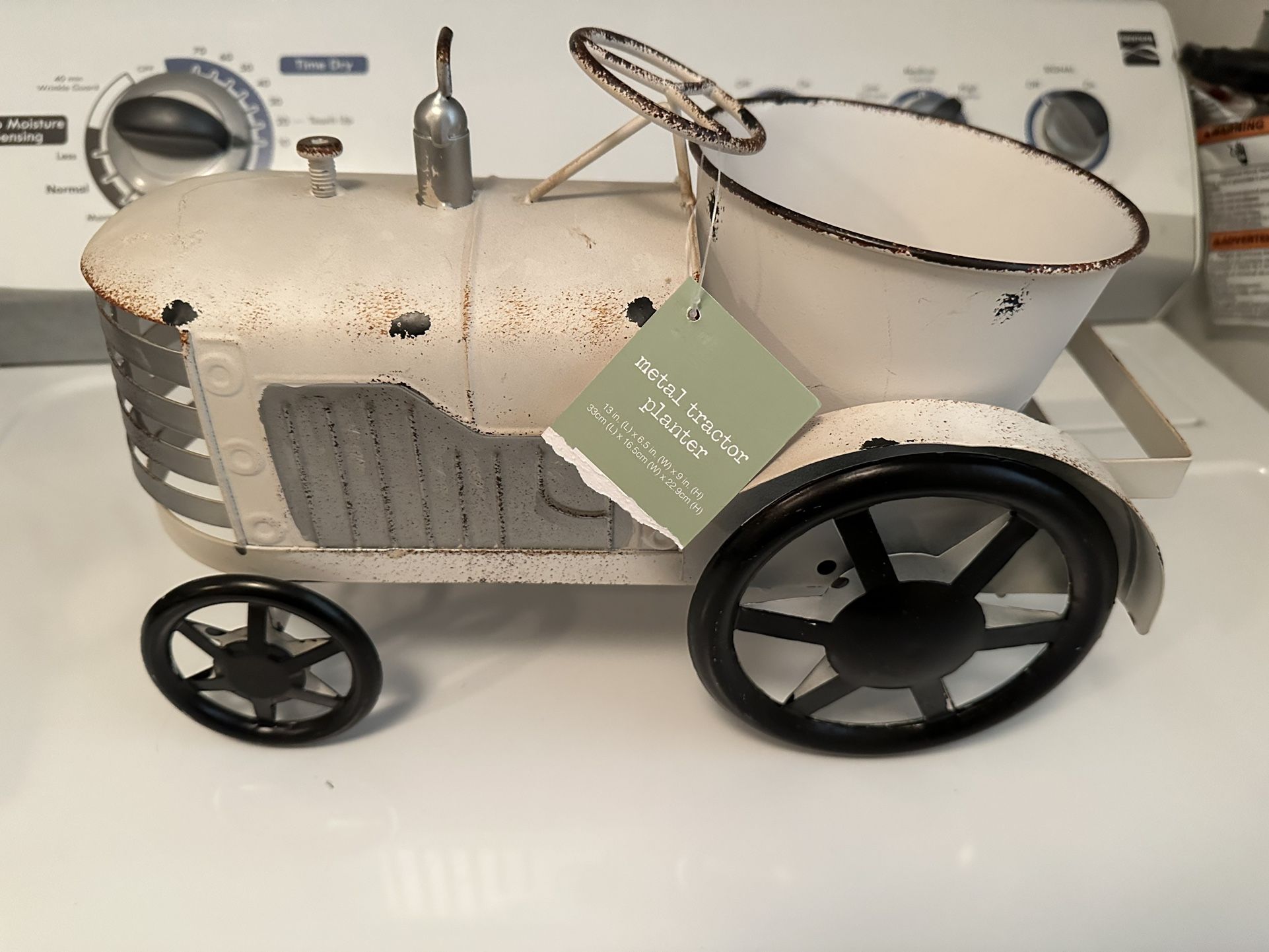 Farmhouse Decor Metal Tractor Planter Indoor Outdoor New With Tags