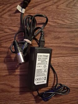 Urb-E Compatible Scooter charger with 3 pin connector for 36v batteries