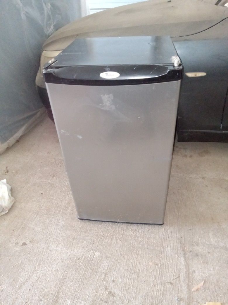 Maytag  Small Refiidirator 