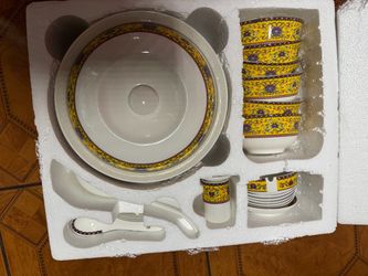 Fine China dinner set