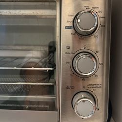 Black + Decker Air Fryer / Toaster Oven 